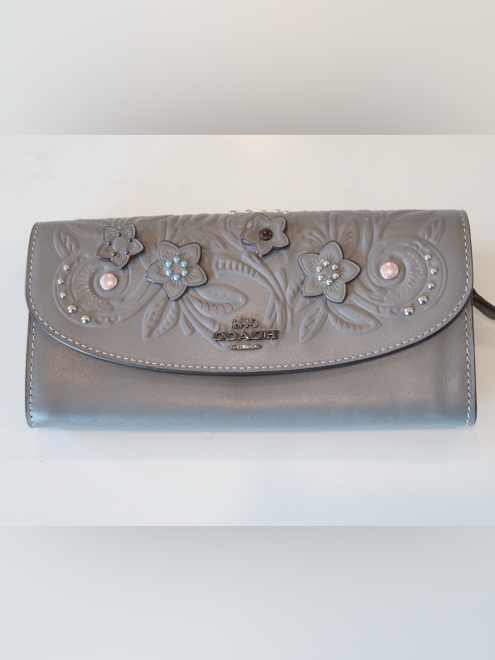 Coach Embossed Floral Appliqué Wallet - Gray